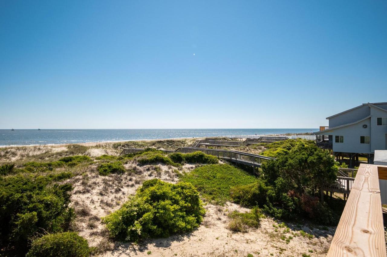 Katie Lou'S Place By Oak Island Accommodations Caswell Beach Exterior photo