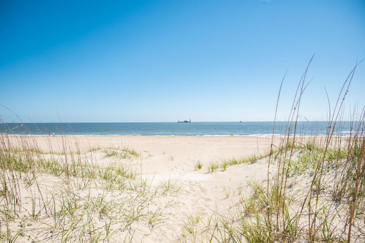 Katie Lou'S Place By Oak Island Accommodations Caswell Beach Exterior photo