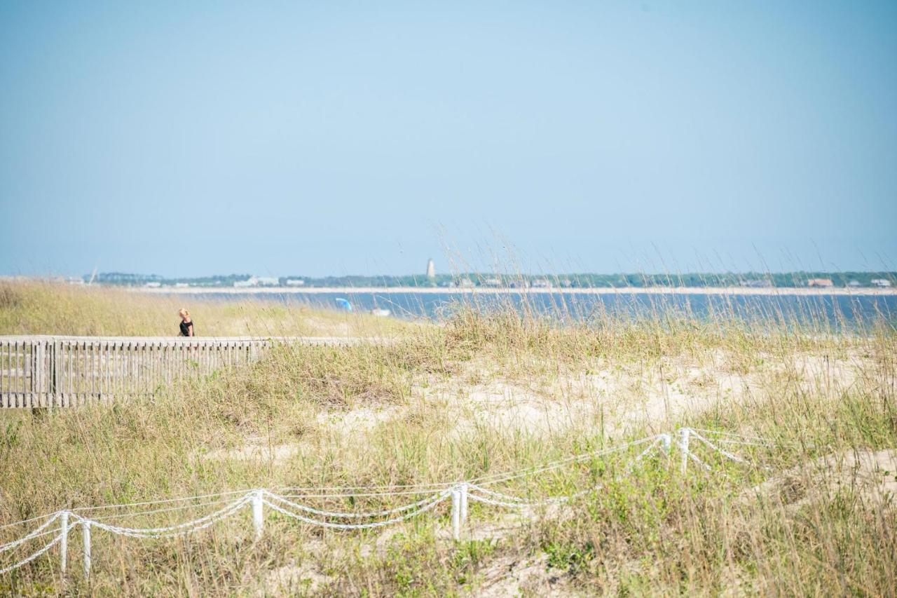 Katie Lou'S Place By Oak Island Accommodations Caswell Beach Exterior photo