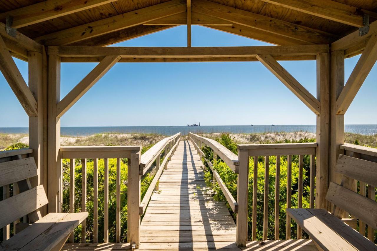 Katie Lou'S Place By Oak Island Accommodations Caswell Beach Exterior photo