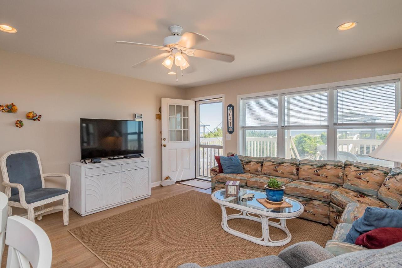 Katie Lou'S Place By Oak Island Accommodations Caswell Beach Exterior photo