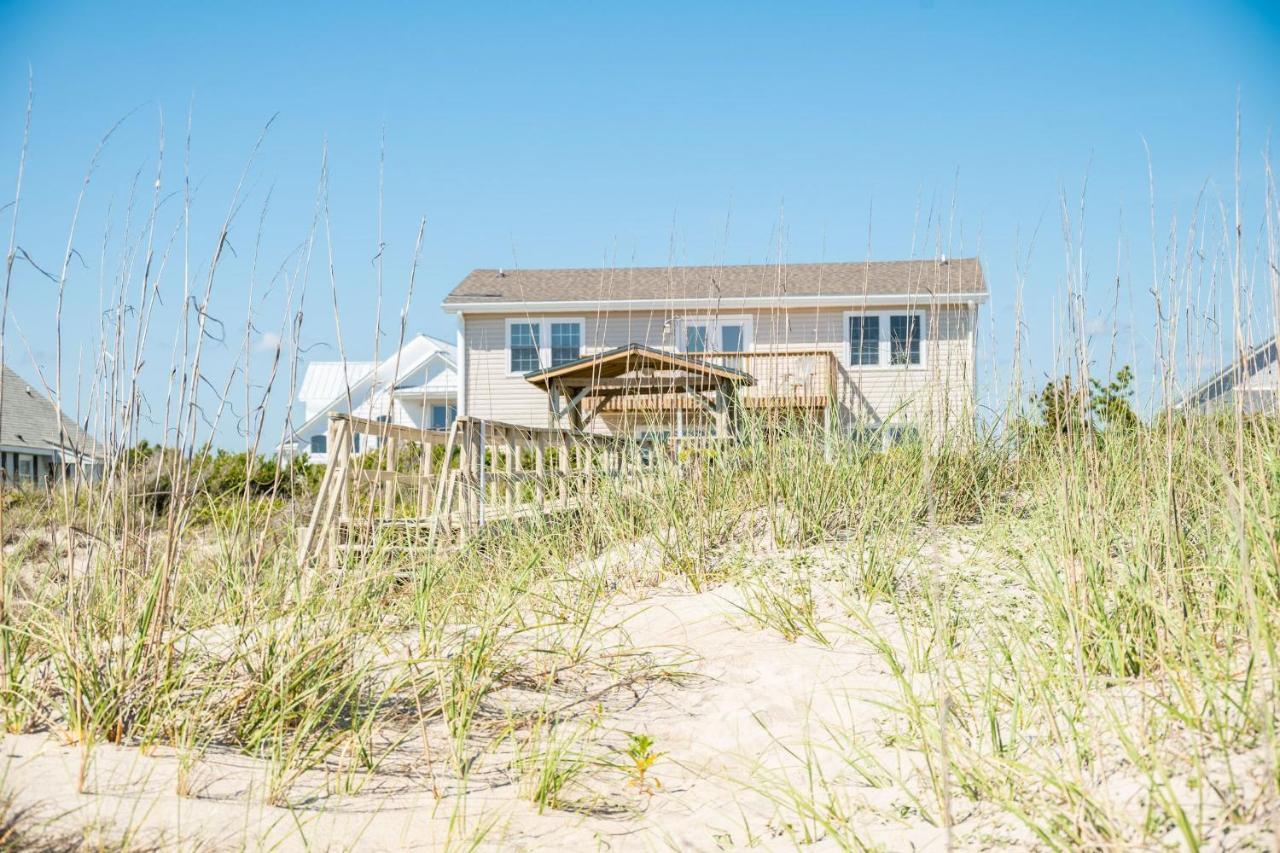Katie Lou'S Place By Oak Island Accommodations Caswell Beach Exterior photo