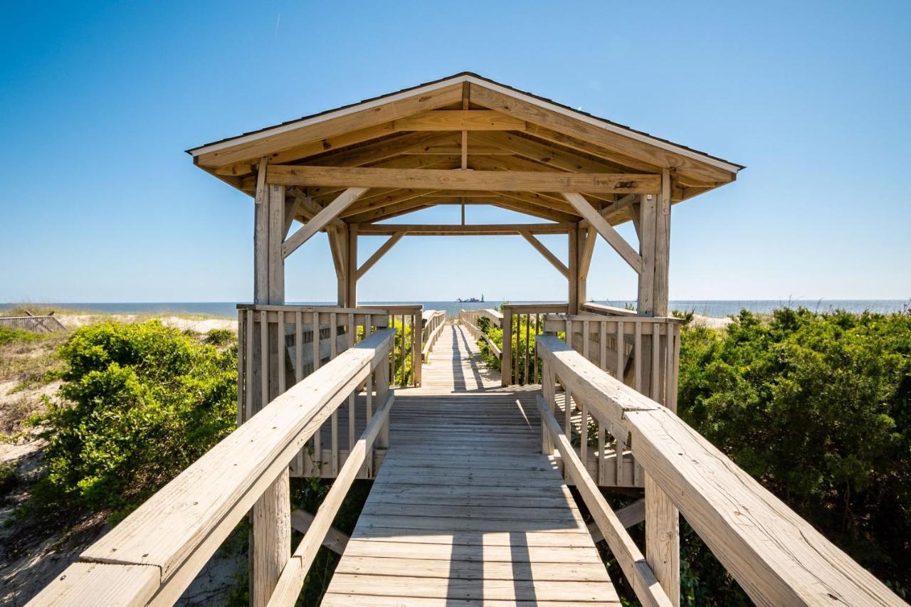 Katie Lou'S Place By Oak Island Accommodations Caswell Beach Exterior photo