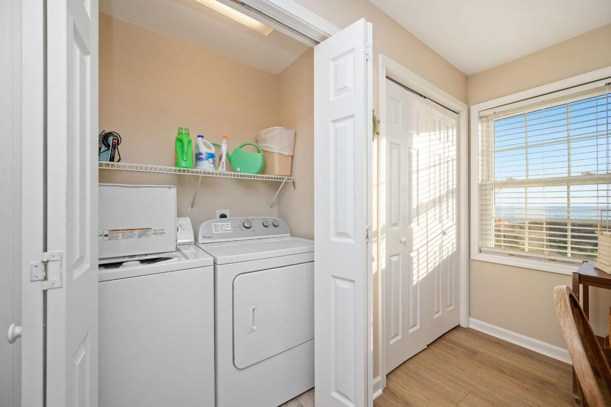 Katie Lou'S Place By Oak Island Accommodations Caswell Beach Exterior photo