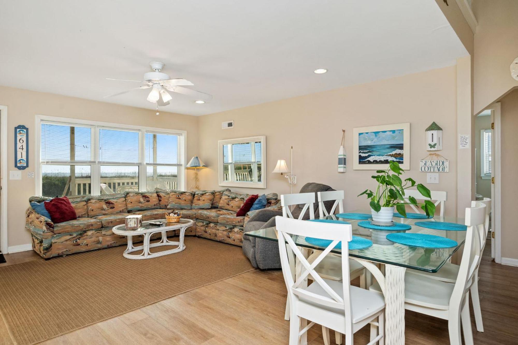Katie Lou'S Place By Oak Island Accommodations Caswell Beach Exterior photo