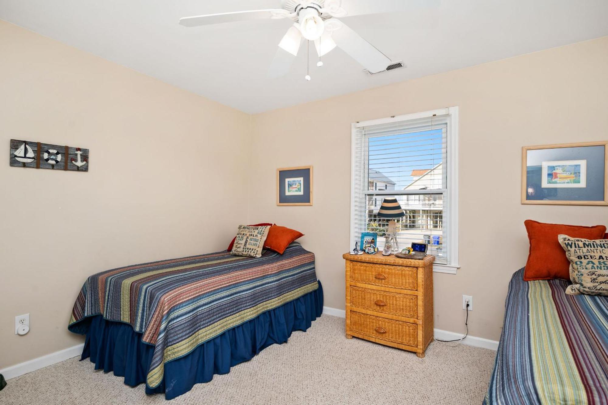 Katie Lou'S Place By Oak Island Accommodations Caswell Beach Exterior photo