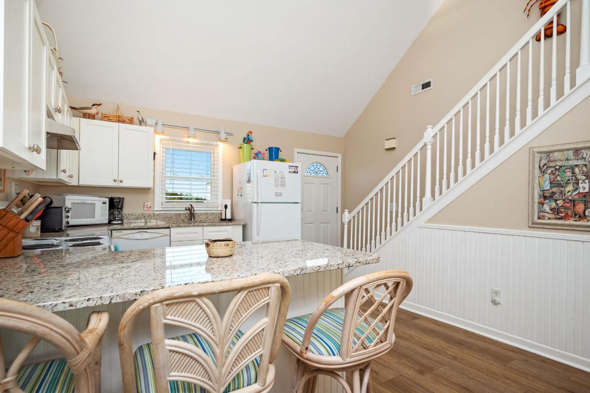 Katie Lou'S Place By Oak Island Accommodations Caswell Beach Exterior photo