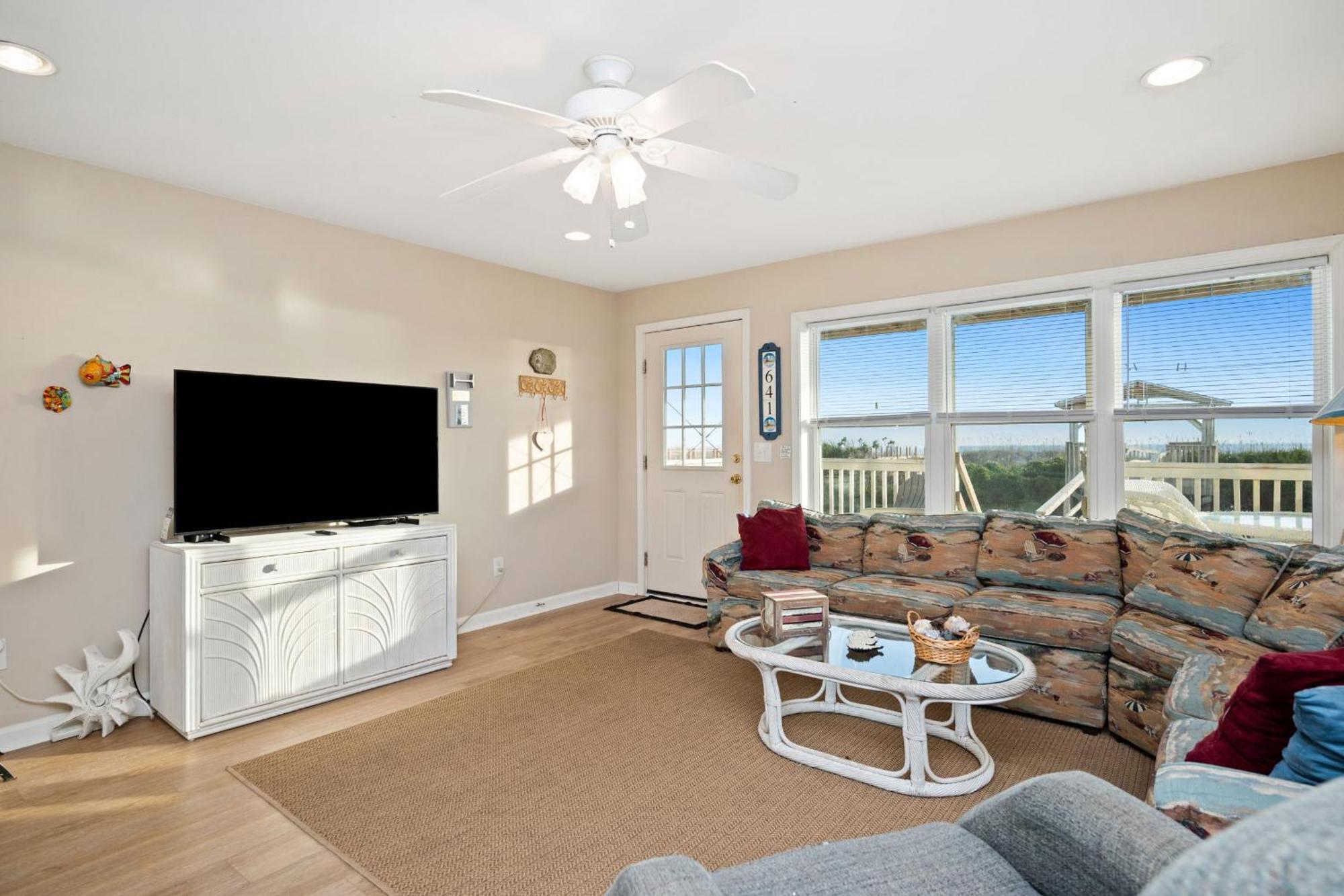 Katie Lou'S Place By Oak Island Accommodations Caswell Beach Exterior photo