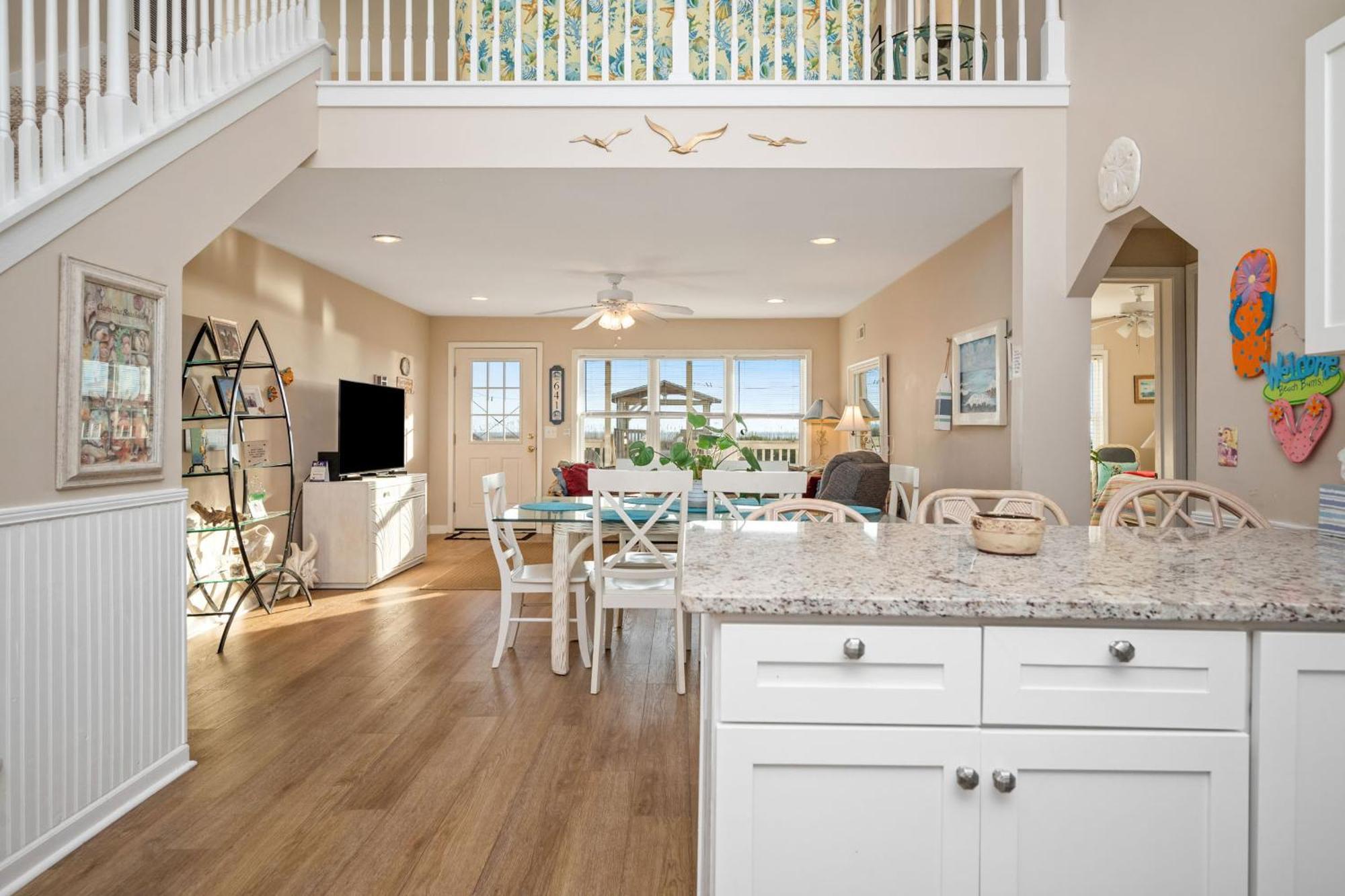 Katie Lou'S Place By Oak Island Accommodations Caswell Beach Exterior photo
